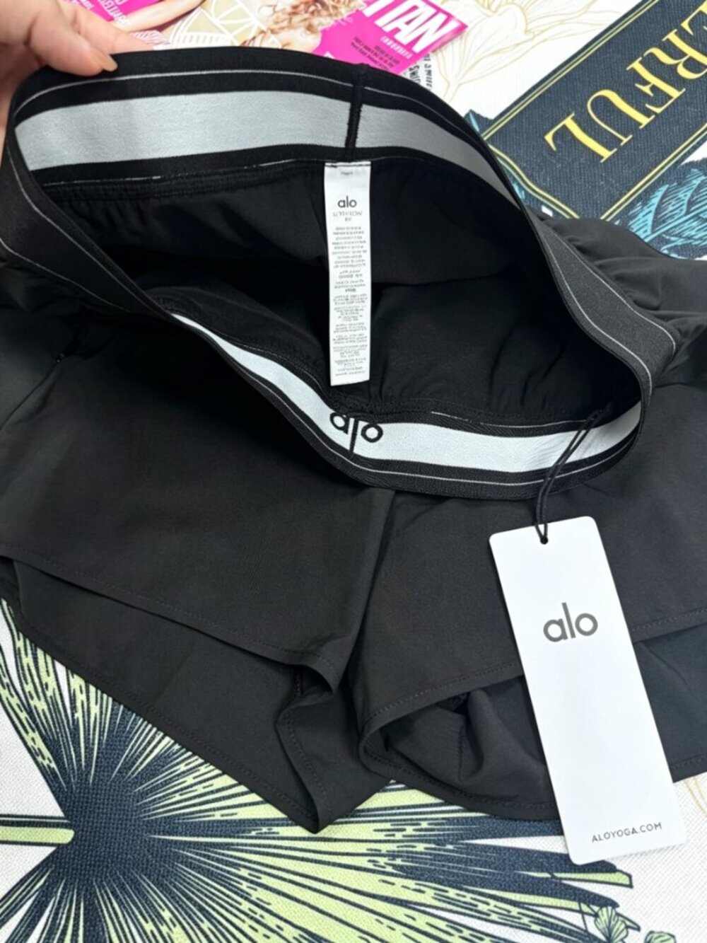 ALO Yoga Match Point Short Black 🖤 Built-In Brief Athletic Shorts - Picture 5 of 8